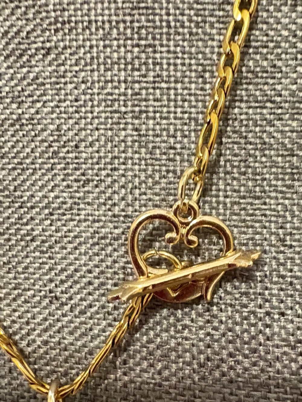 Authentic Gucci Heart charm with pink crystals on 18 karat gold plated 17" chain - Picture 2 of 7